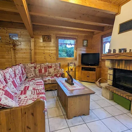 Confortable A Avec Wifi, Cheminee Et Terrasse - Fr-1-589-71 * Cleurie